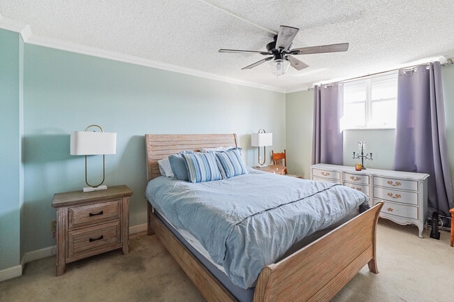 Building Photo - 109 Paradise Harbour Blvd