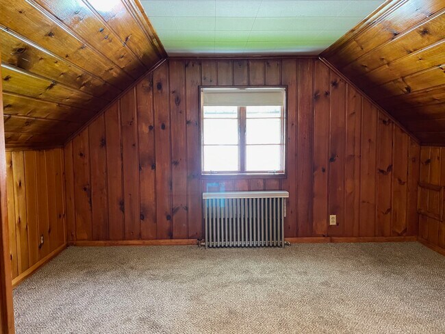 Building Photo - 4517 Lincoln Ave