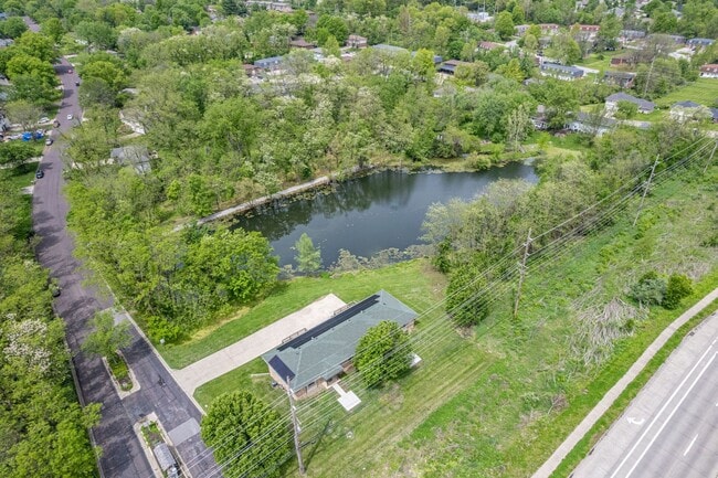 Building Photo - GEORGETOWN Duplex - SW Columbia – 3 Bed, 3...
