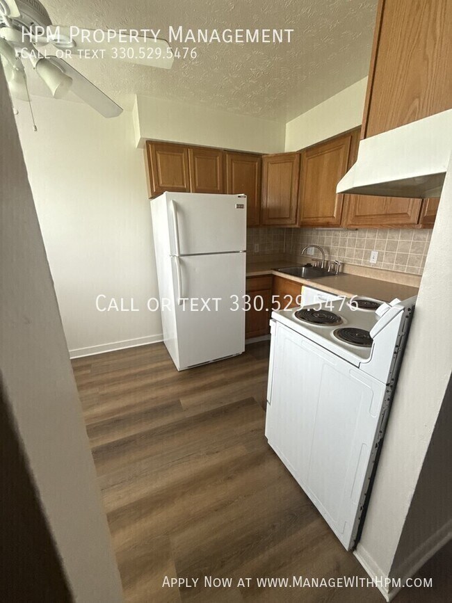 Building Photo - 143 W Overdale Dr