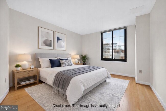 Building Photo - 1301 20th St NW