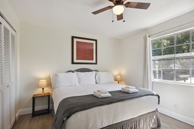 STAGED PHOTO - 813 W Magnolia St