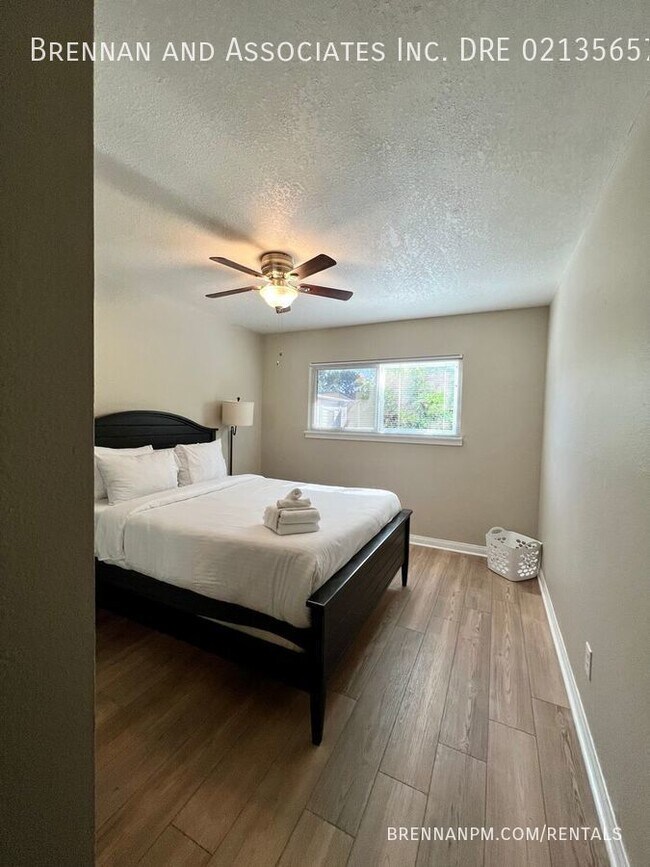 Building Photo - 5775 Sprinter Ln