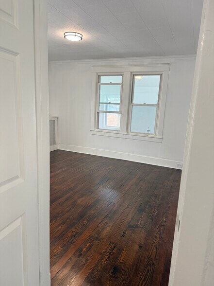 Building Photo - 105 Bridgeport Ave