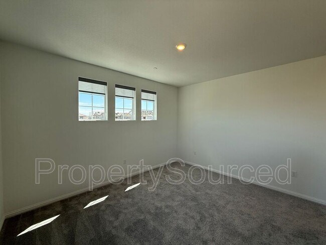 Building Photo - 1567 Halo Ave