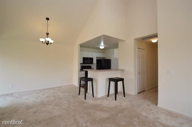 Building Photo - 1328 Addington Ln