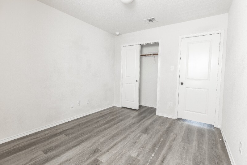 Building Photo - 1023 Chad Lp