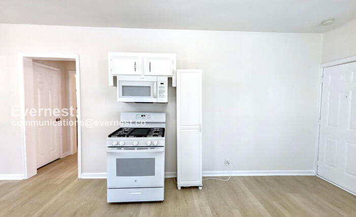 Building Photo - 1302 Ryon St