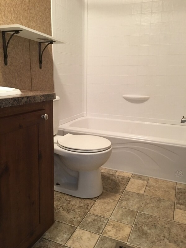 Building Photo - 2009 Model 3 Bedroom 2 Bath Mobile Home