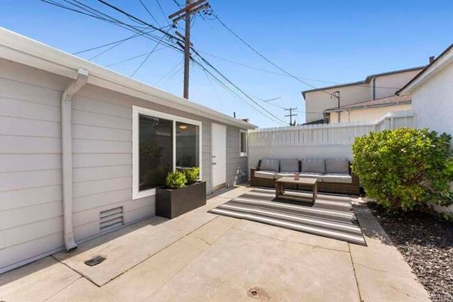 Building Photo - $3,299- Charming 2BR/1BA Home Near SDSU – ...