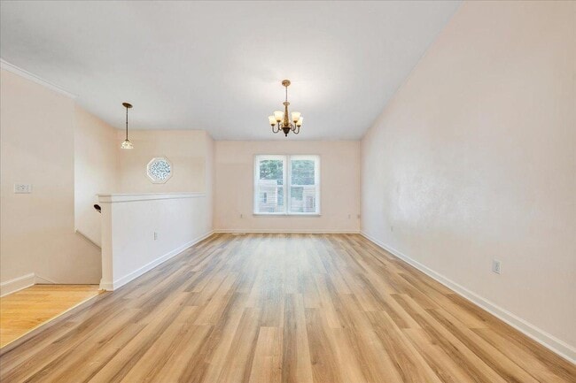 Building Photo - 2823 Lansing Dr SW