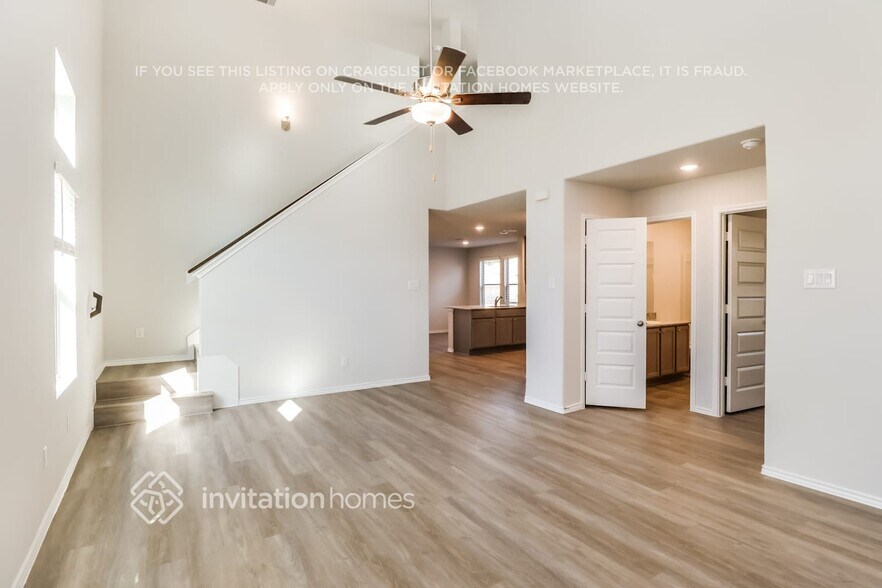 Building Photo - 10923 Heliosphere Wy