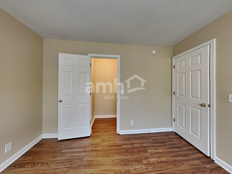 Building Photo - 309 Kentons Way