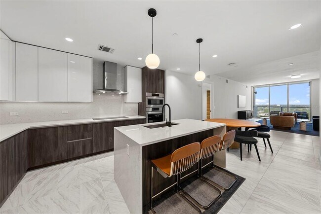 Building Photo - 777 3rd Ave N