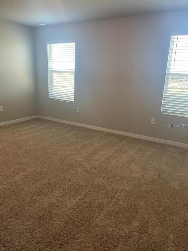 Building Photo - Amazing energy-efficient townhome for rent!