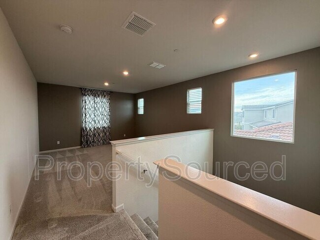 Building Photo - 15535 Ortega St