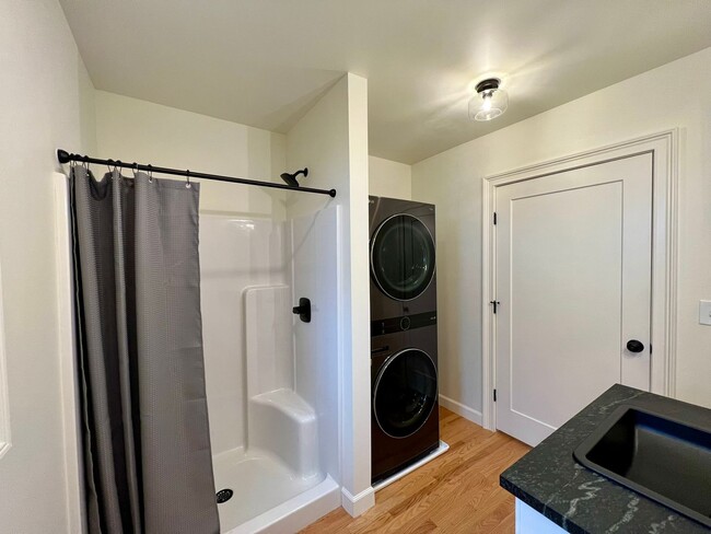 Building Photo - Private and Stylish One-Bedroom, Available...