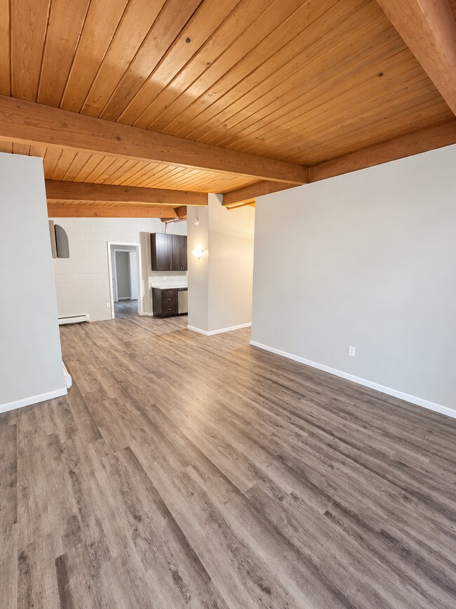 Building Photo - 6069 S Sterne Pkwy
