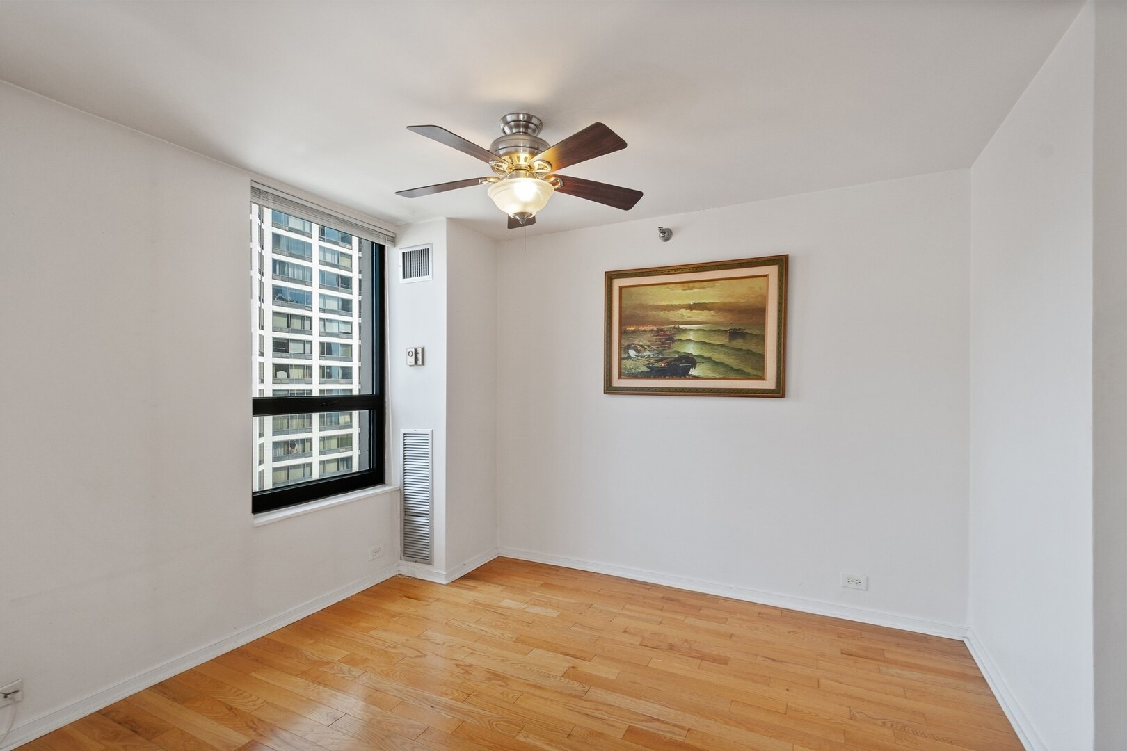 Building Photo - 401 E Ontario St