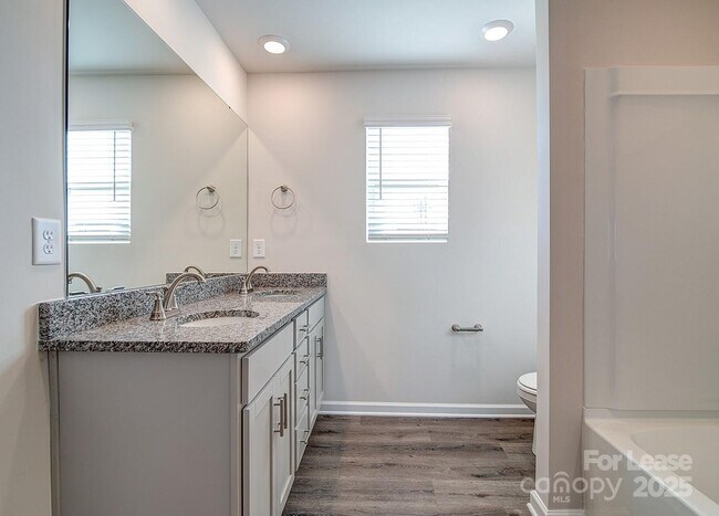 Building Photo - 154 Almaden St