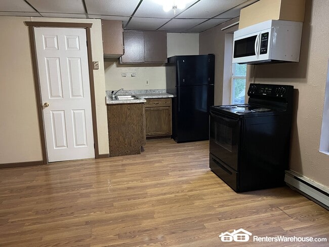 Building Photo - 216 E Slocumb St