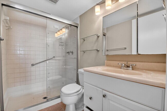 Building Photo - 629 Sea Pine Way