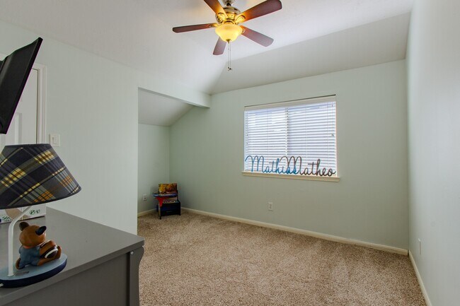 Building Photo - 20922 Clovermeadow