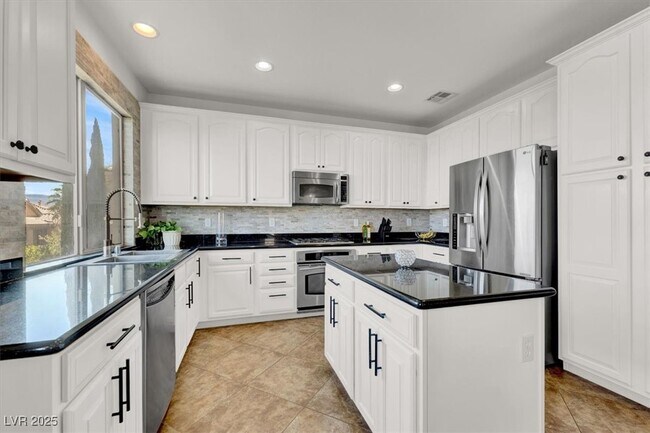 Building Photo - 11821 Amistoso Ln