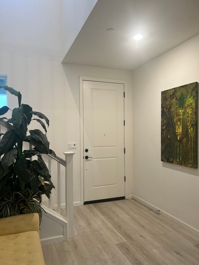 Building Photo - 21 Seaward Ct