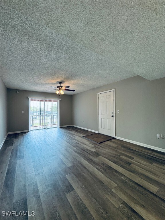Building Photo - 12622 Kenwood Ln