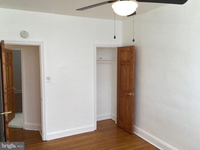 Building Photo - 2477 W Cold Spring Ln