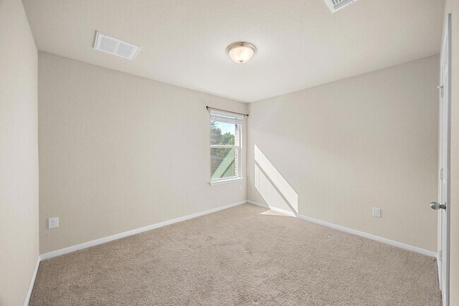 Building Photo - 10905 Ukaoma Wy