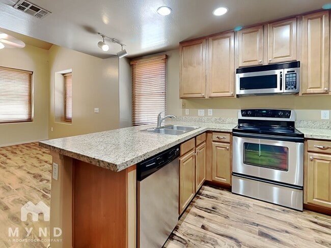 Building Photo - 4304 E Jasper Dr
