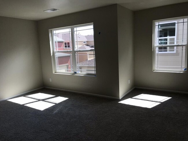 Building Photo - 15816 E Otero Ave