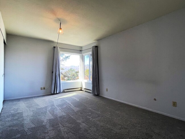 Building Photo - 515 Headlands Ct
