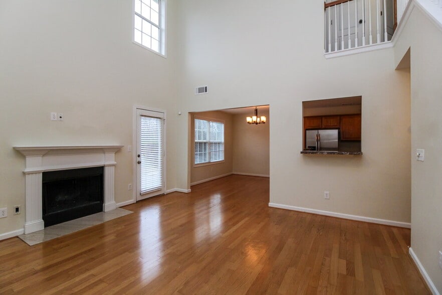 Building Photo - 6795 White Walnut Way