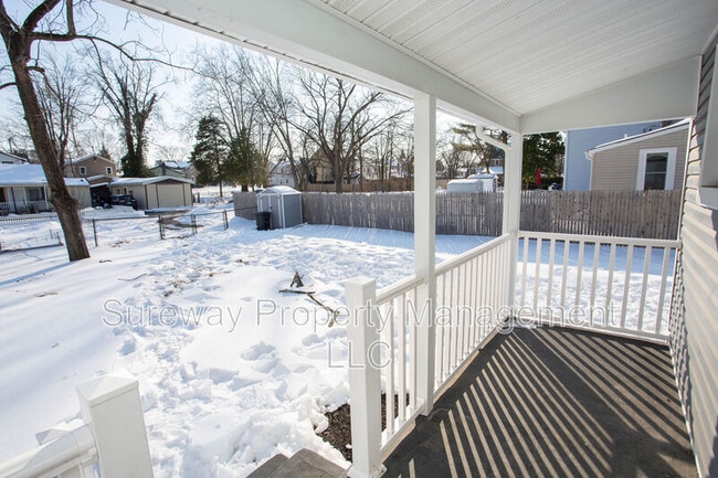 Building Photo - 200 Chestnut St