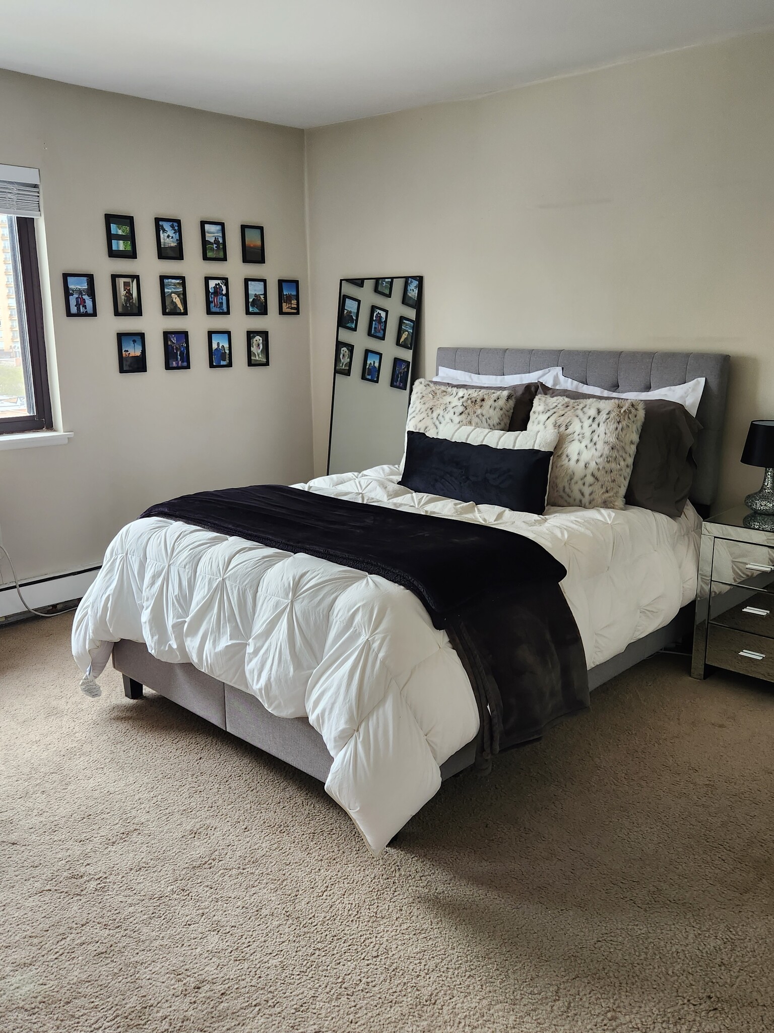 Bdrm 1 - 607 W Wrightwood Ave