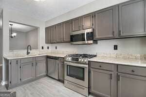 Building Photo - 9432 Cypress Ln