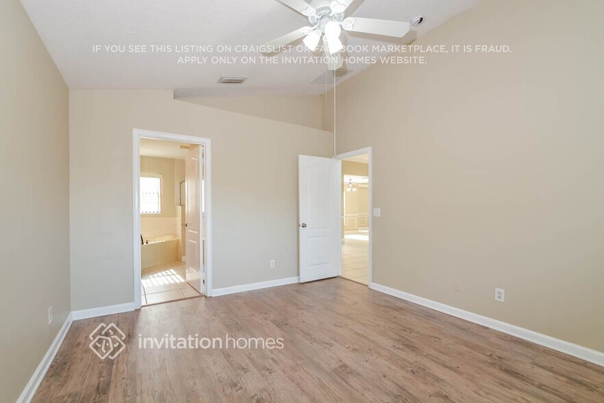 Building Photo - 1476 East Ave