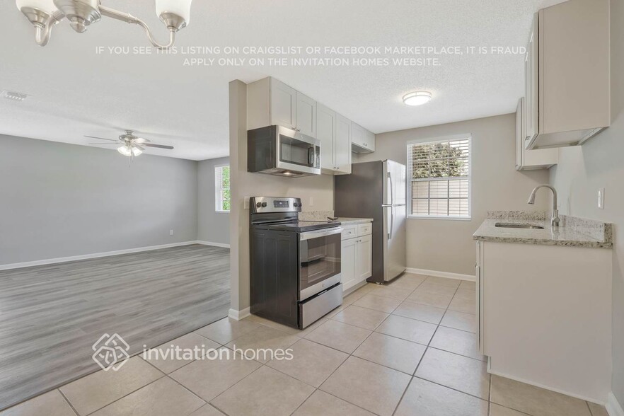 Building Photo - 2771 Commanche Ave