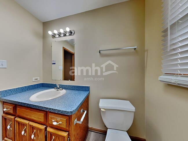 Building Photo - 204 Brink Dr