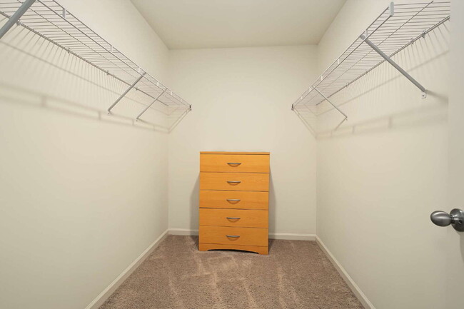 Building Photo - Furnished 3-Bed Townhouse in Durham