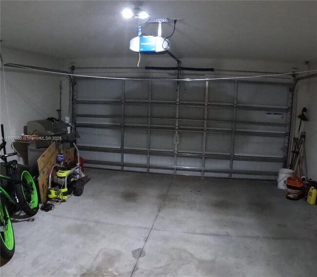 Building Photo - 30894 Water Lily Dr