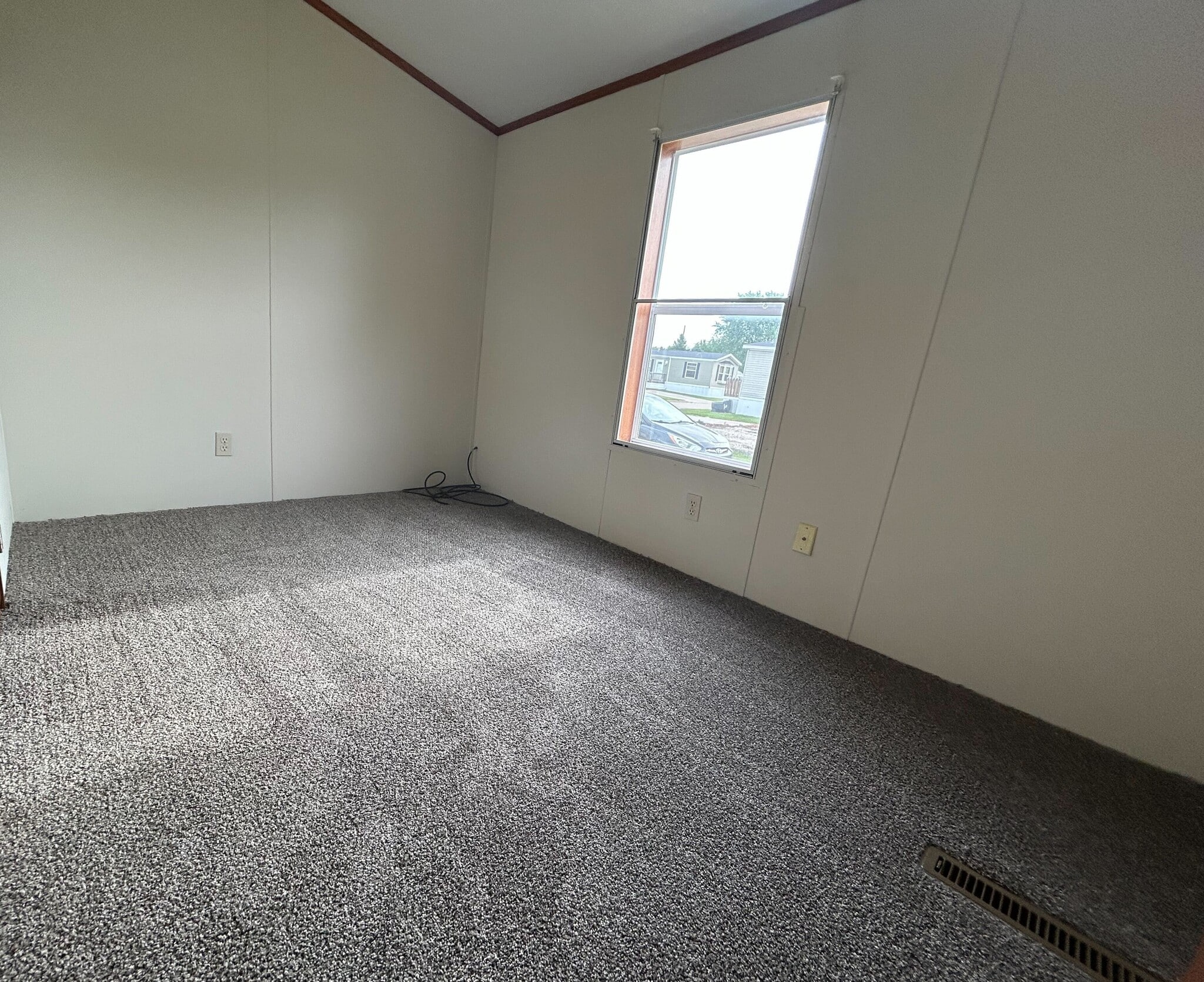 Building Photo - 319 Spring Park Dr