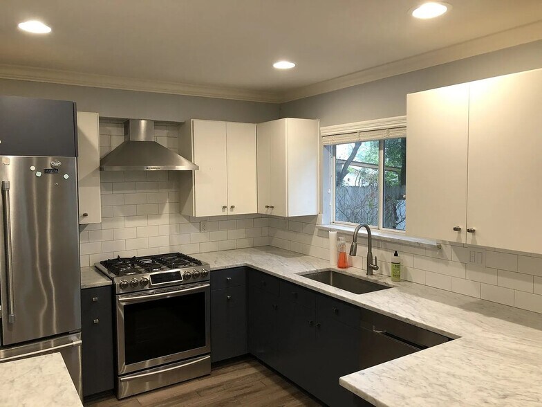 Building Photo - 12014 Trianon Ln
