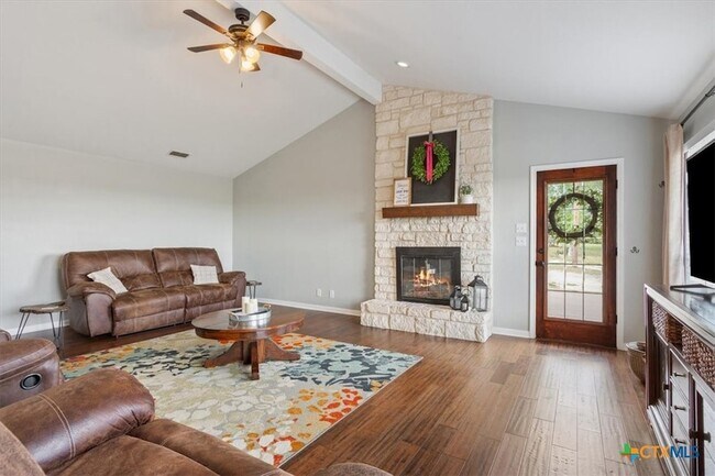 Building Photo - 840 Long Horn Trail