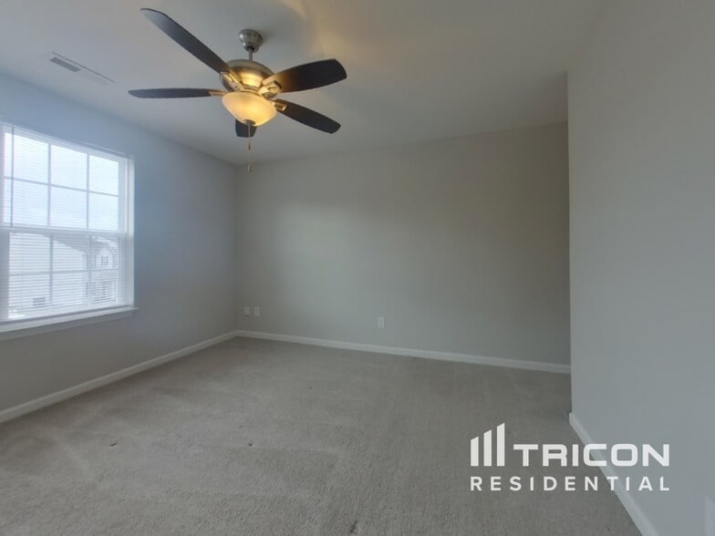 Building Photo - 6432 Pennacook Dr