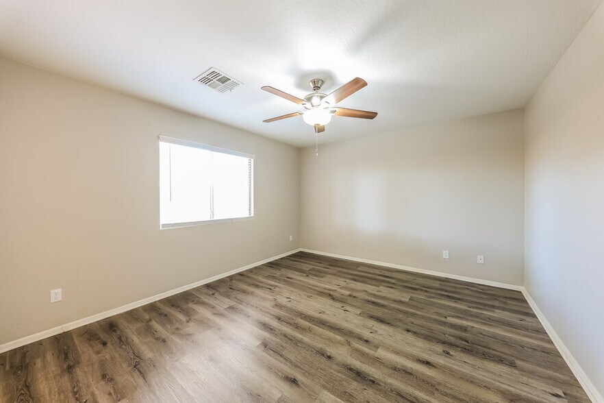 Building Photo - 16213 W Calavar Rd