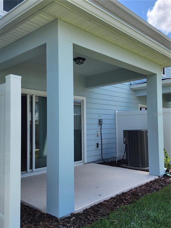 Building Photo - 2714 Fetching Trl